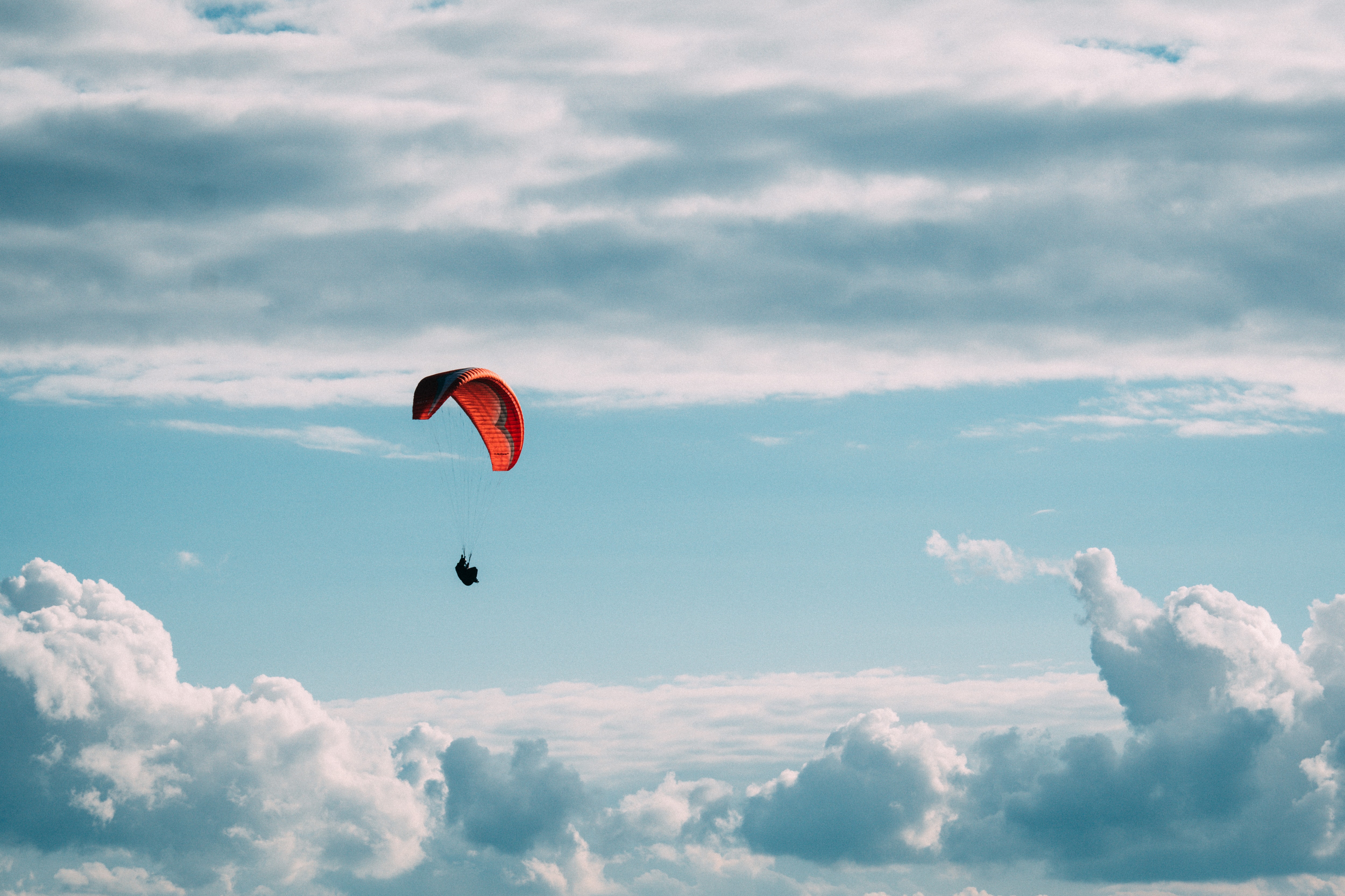 How does the length of a string affect a Parachute?